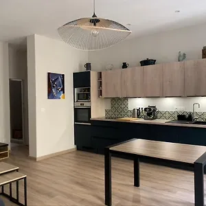  Appartement Cosy Joliette, Central, Climatise, 2 Chambres, Wifi, Garage France