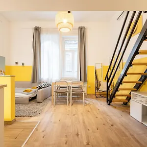cozy-apartment-in-the-jewish-quarter.inbudapesthotels.com/