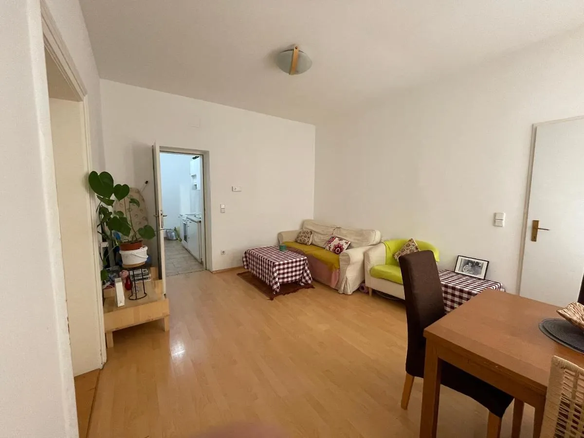 City Apartment And Rooms فيينا منزل للإقامة