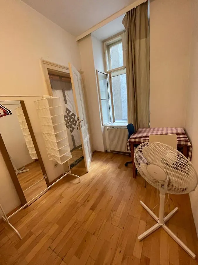 City Apartment And Rooms Vienna Austria