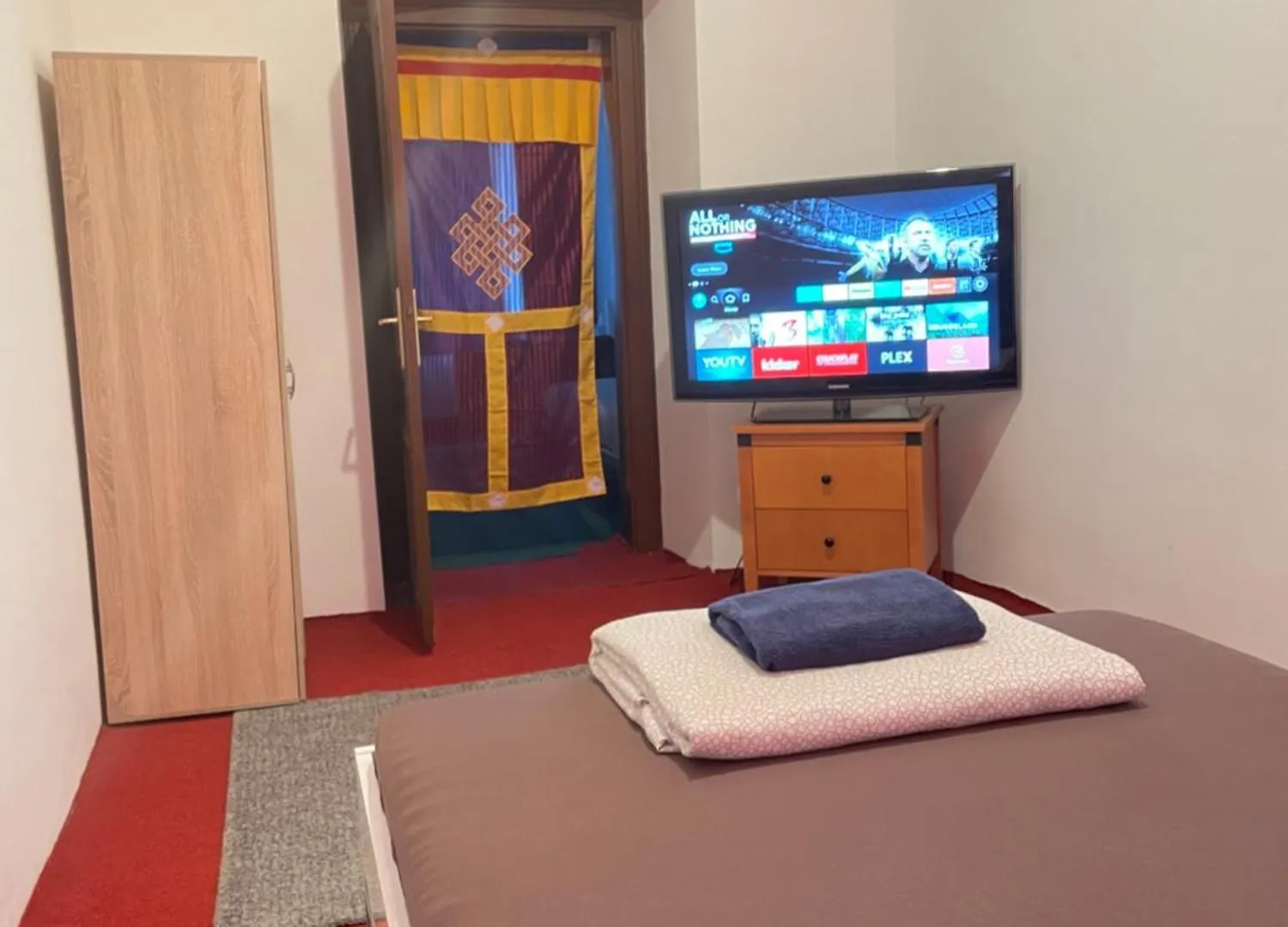 City Apartment And Rooms location